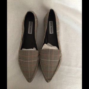 Steve Madden Feather Plaid Flats-Size 8.5
